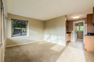 Prime location for walkable living near shops and restaurants! - Photo 1 of 1