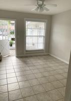 featured image of 2113 Ne 9th Ave