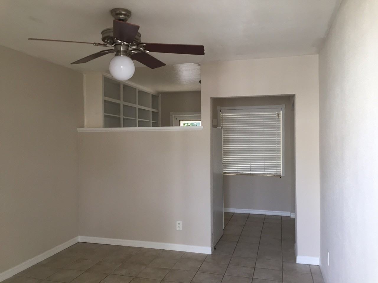 2113 NE 9th Ave - Photo 2 of 16