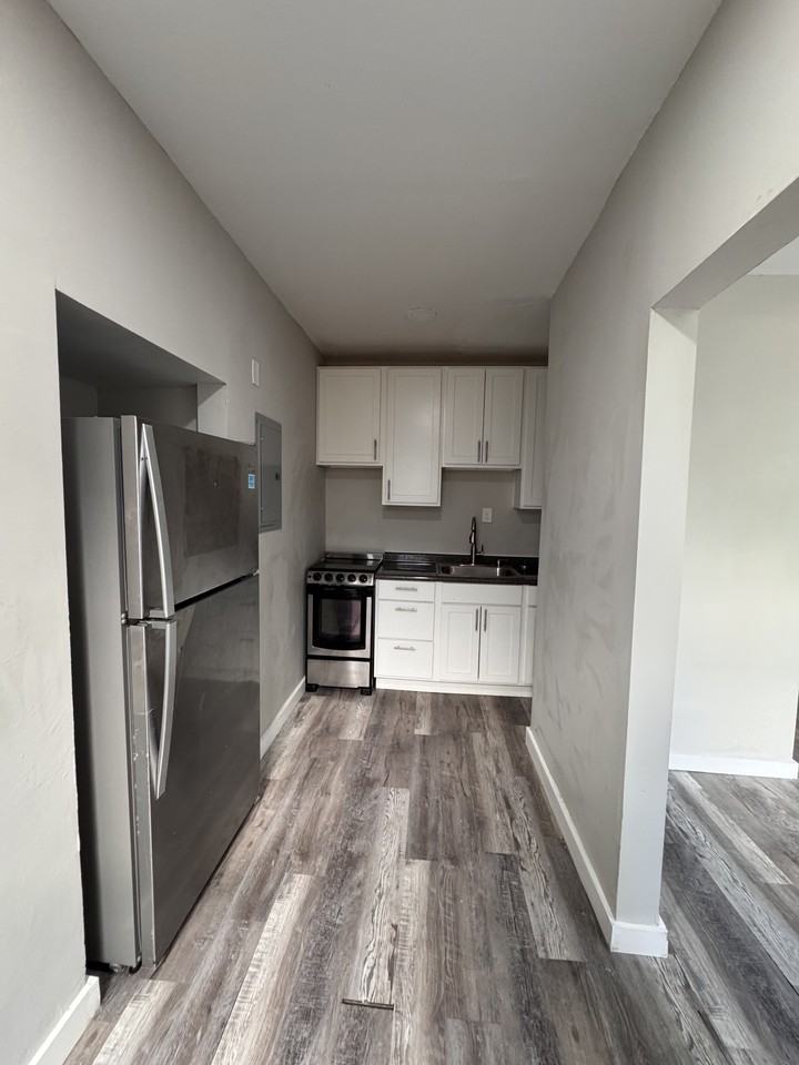 20 West 3rd Street - Photo 2 of 7