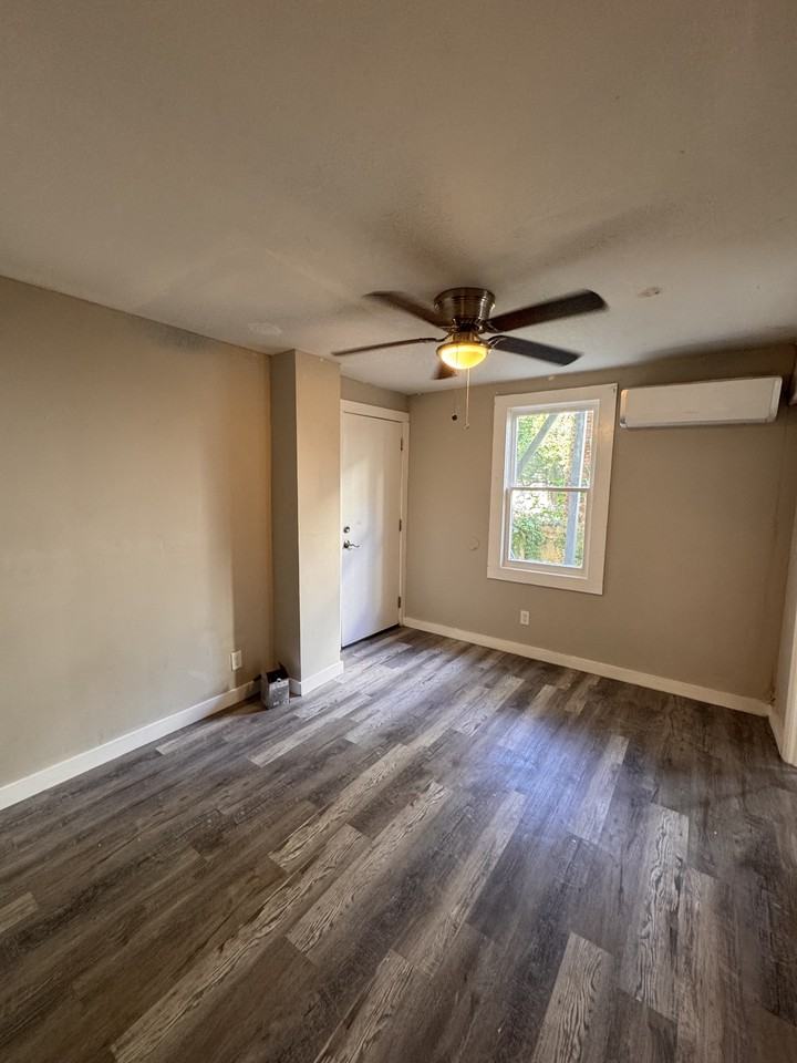 20 West 3rd Street - Photo 4 of 7