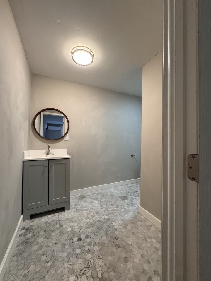 20 West 3rd Street - Photo 5 of 7