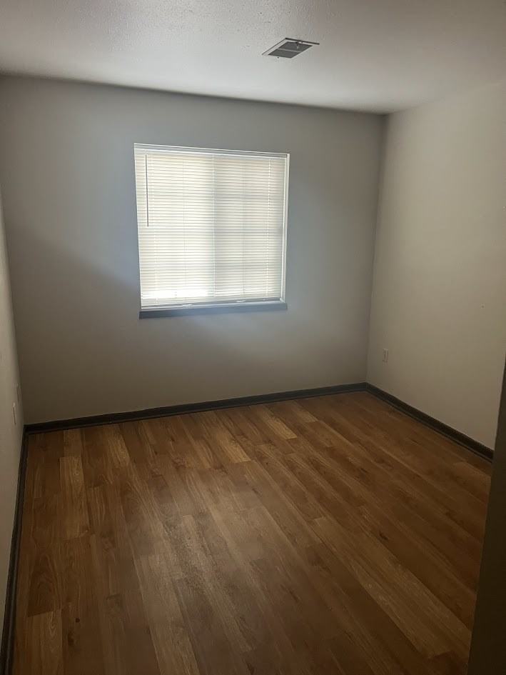 1617 Kenilworth Court - Photo 5 of 14