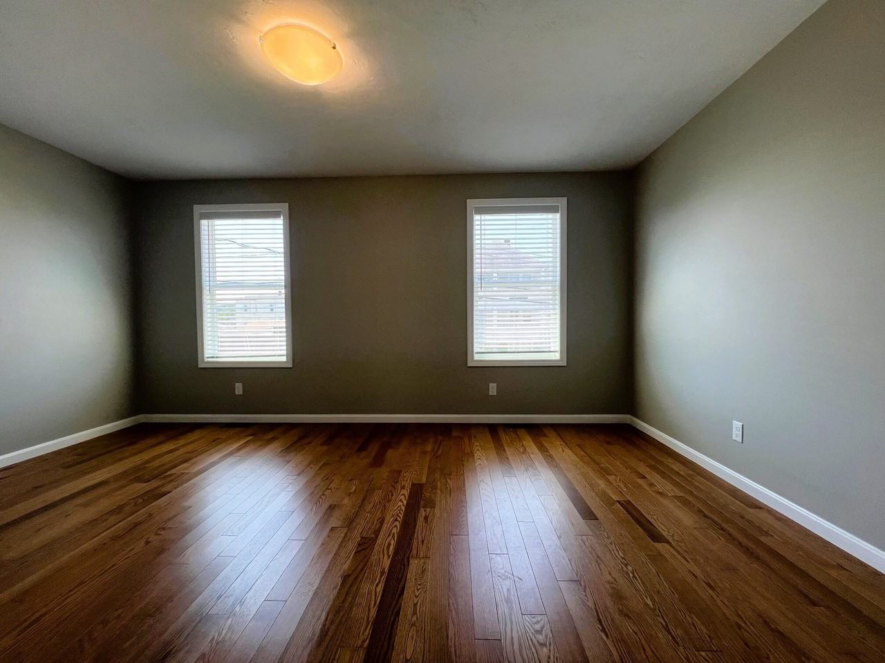 Elm Street Town Houses - Photo 7 of 25