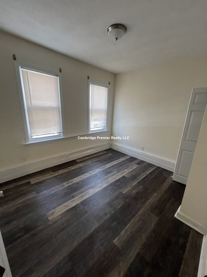 Temple St #2 - Photo 2 of 11