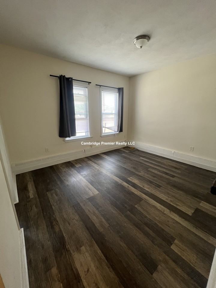 Temple St #2 - Photo 4 of 11