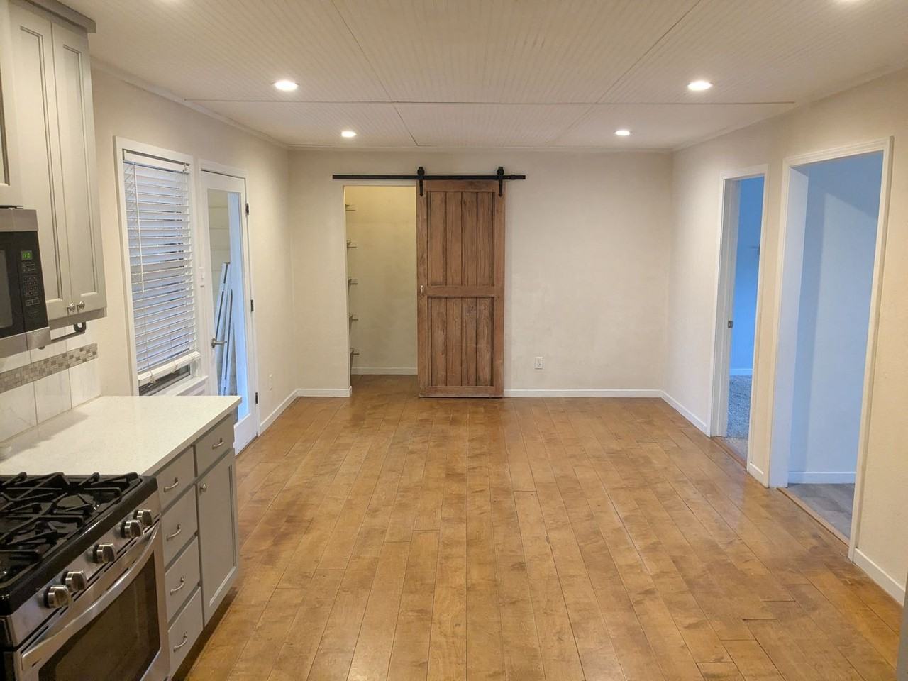 802 Shady Ln - Photo 4 of 17