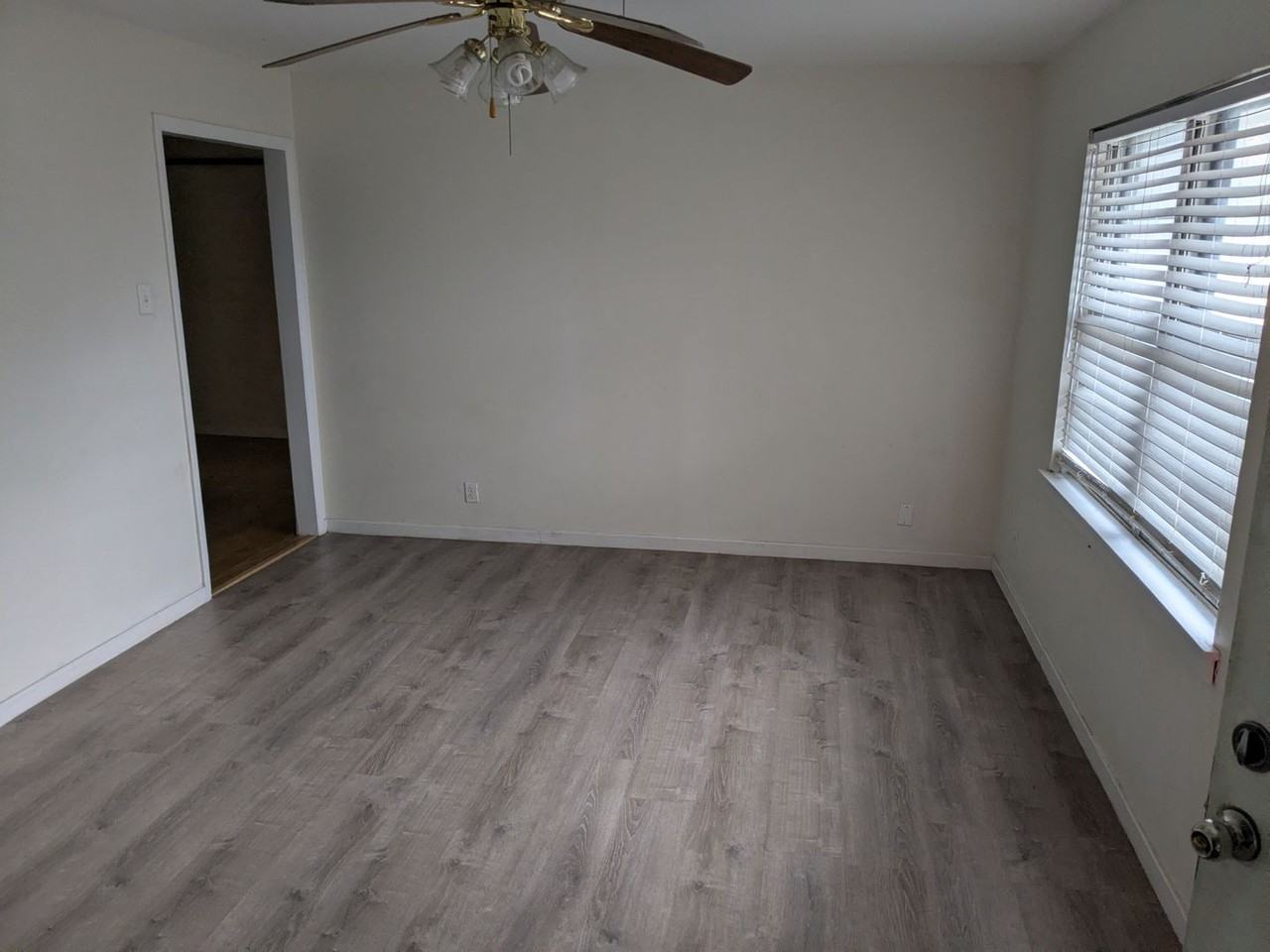 802 Shady Ln - Photo 6 of 17