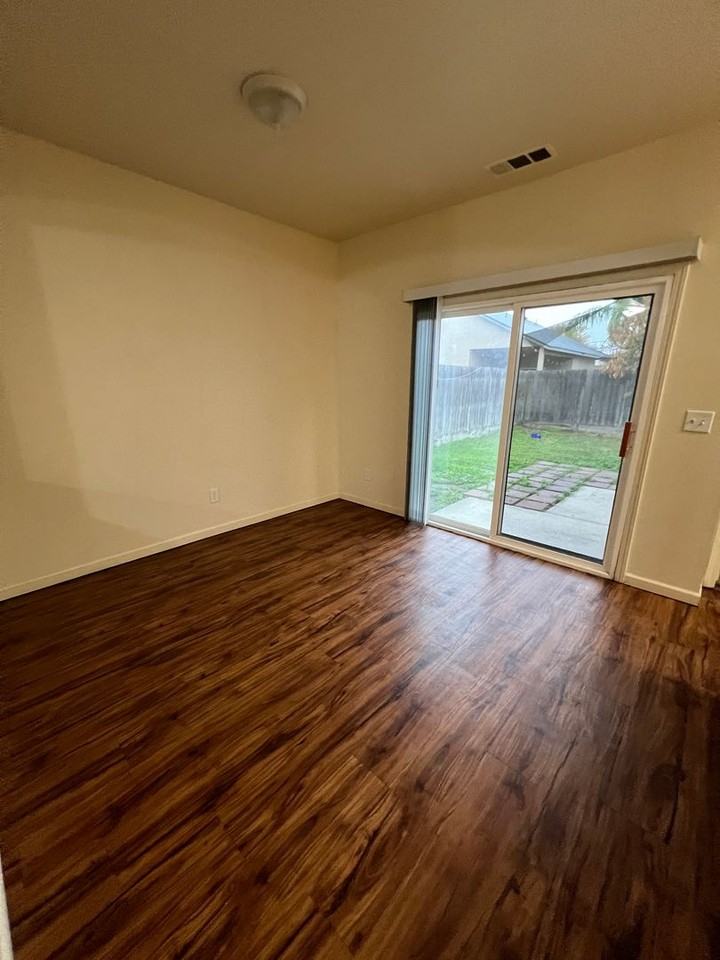 1920 Fern Dr - Photo 5 of 21