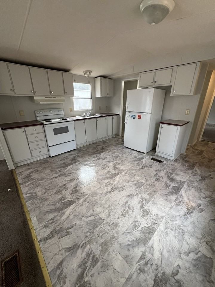 705 Gun Club Road - Photo 3 of 10