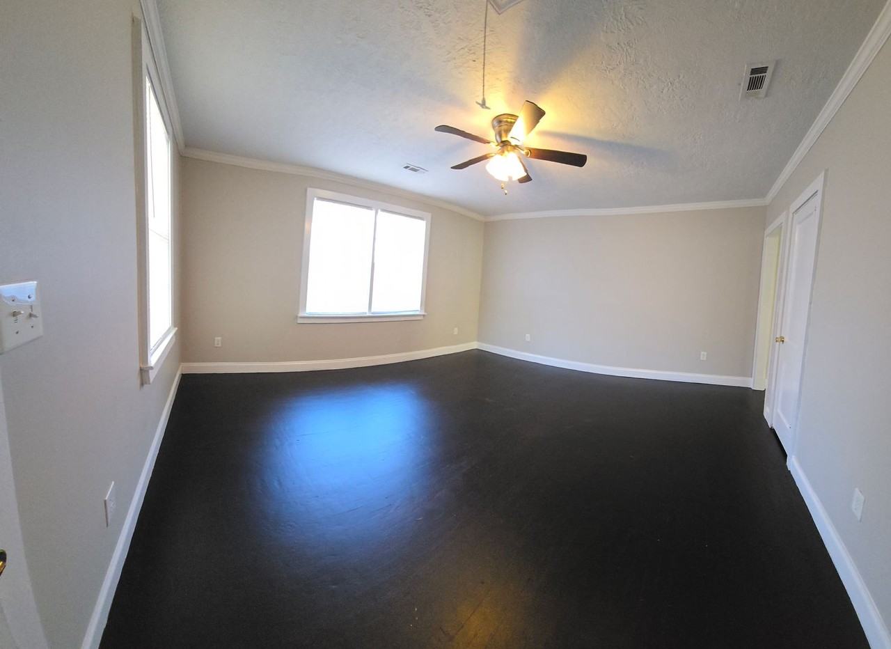 514 Beaufort Dr - Photo 4 of 16