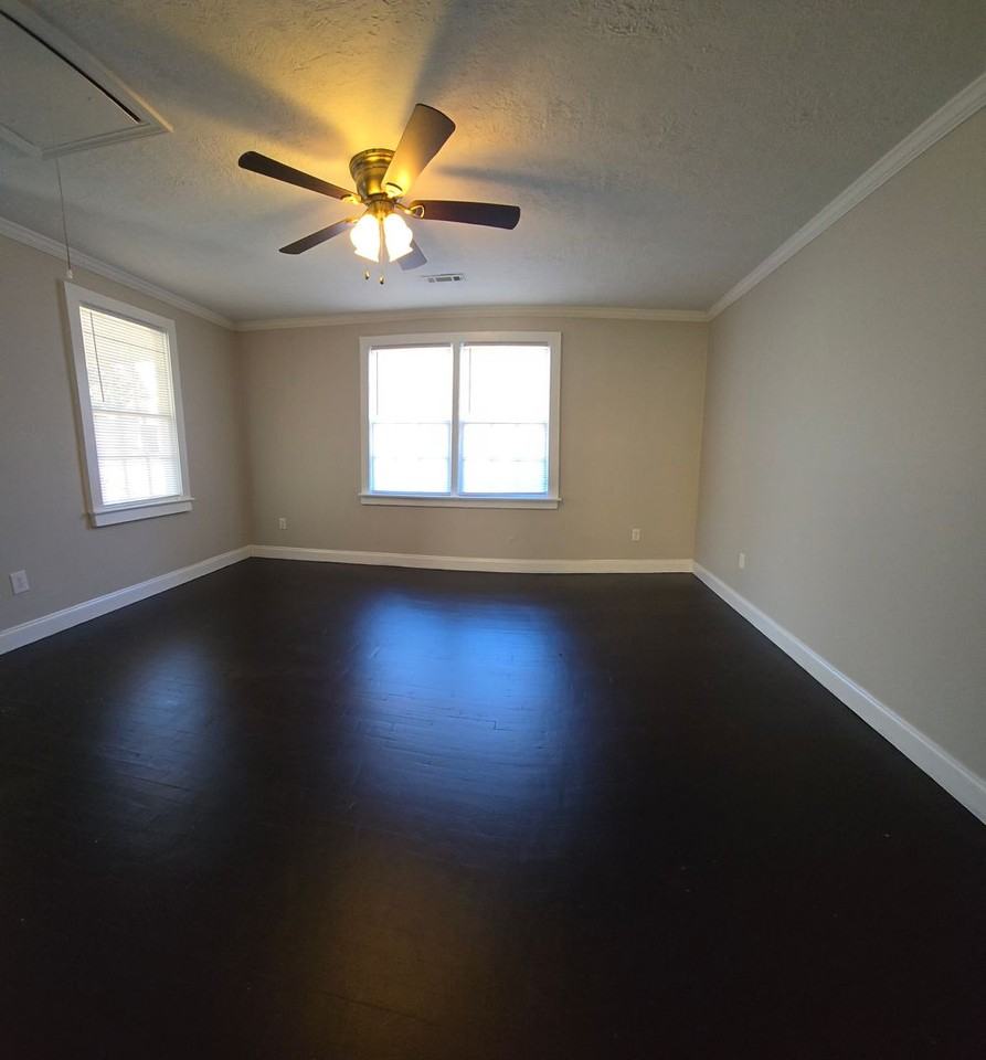 514 Beaufort Dr - Photo 5 of 16