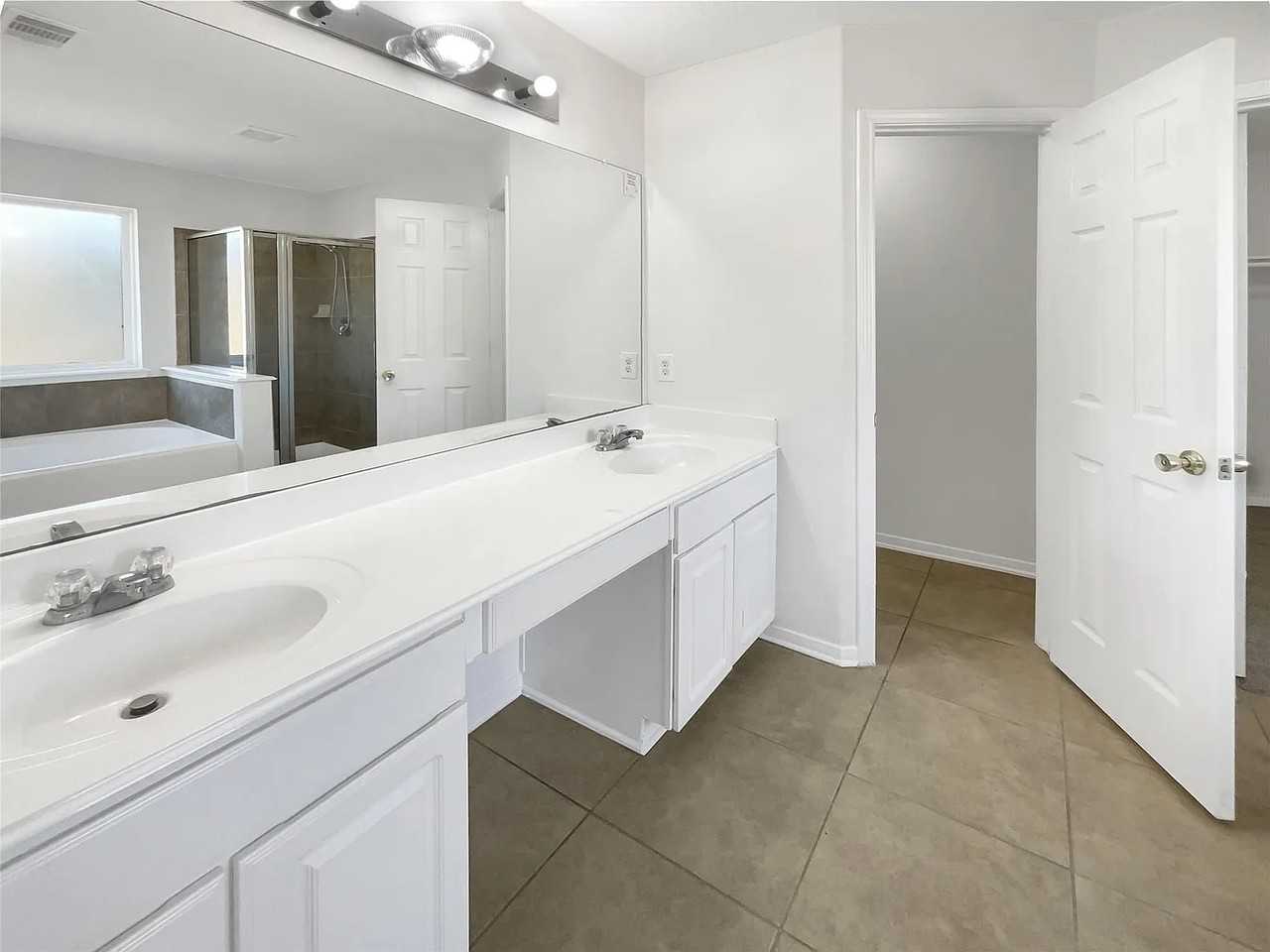 5019 Colony Hurst Trail - Photo 3 of 9