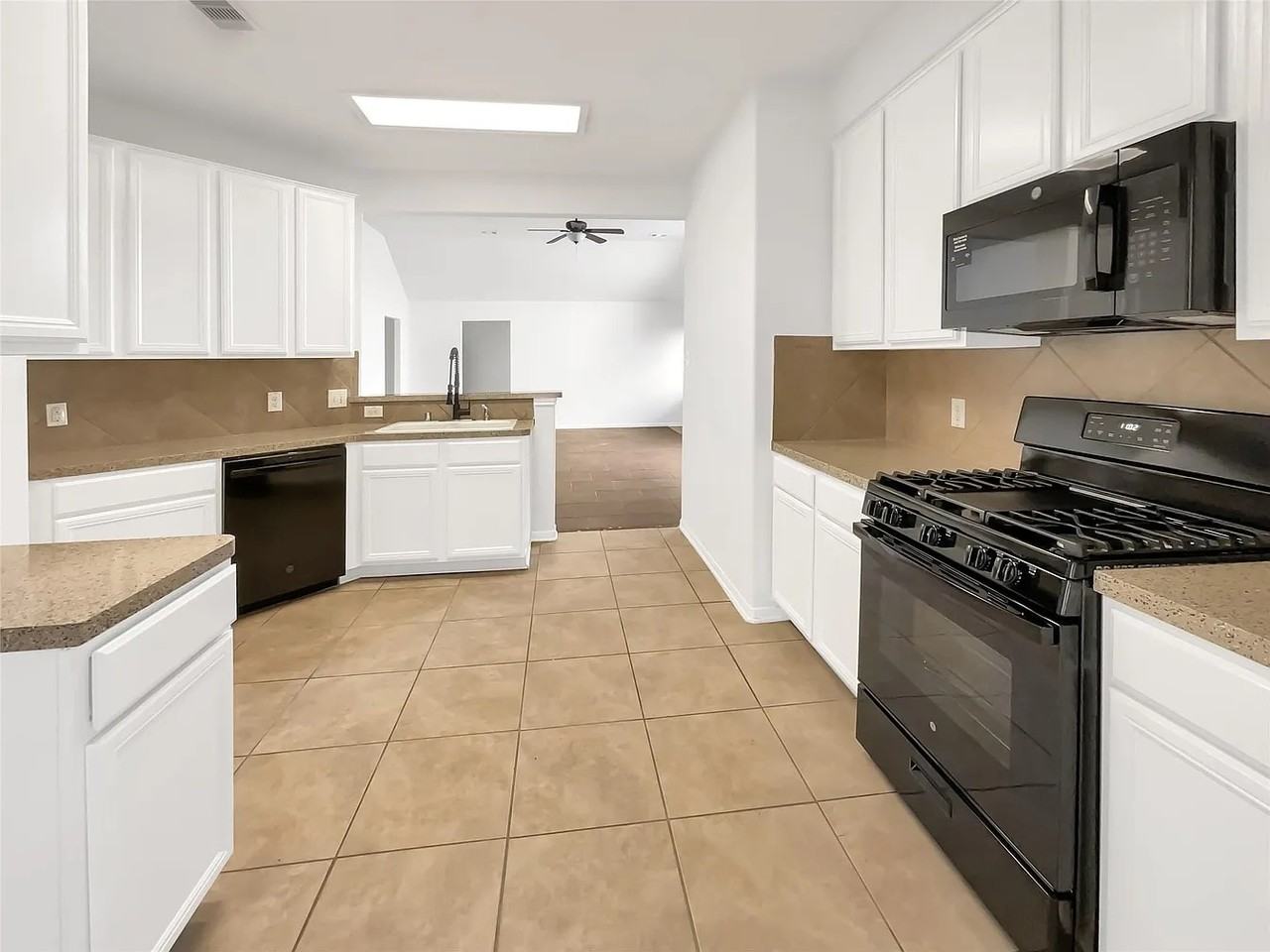 5019 Colony Hurst Trail - Photo 2 of 9