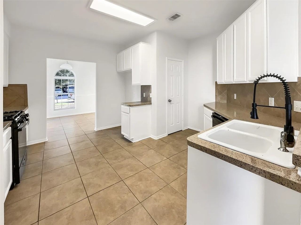 5019 Colony Hurst Trail - Photo 5 of 9