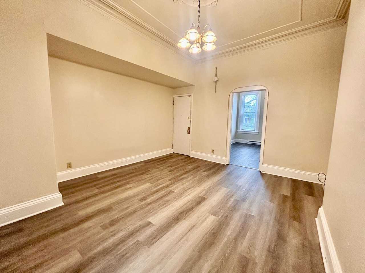 212 E Lemon St - Photo 7 of 18