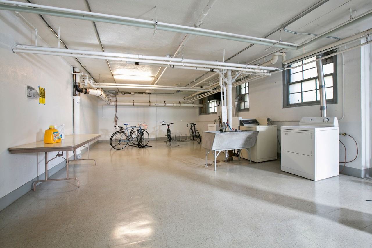 2434 Dupont Ave S - Photo 3 of 3