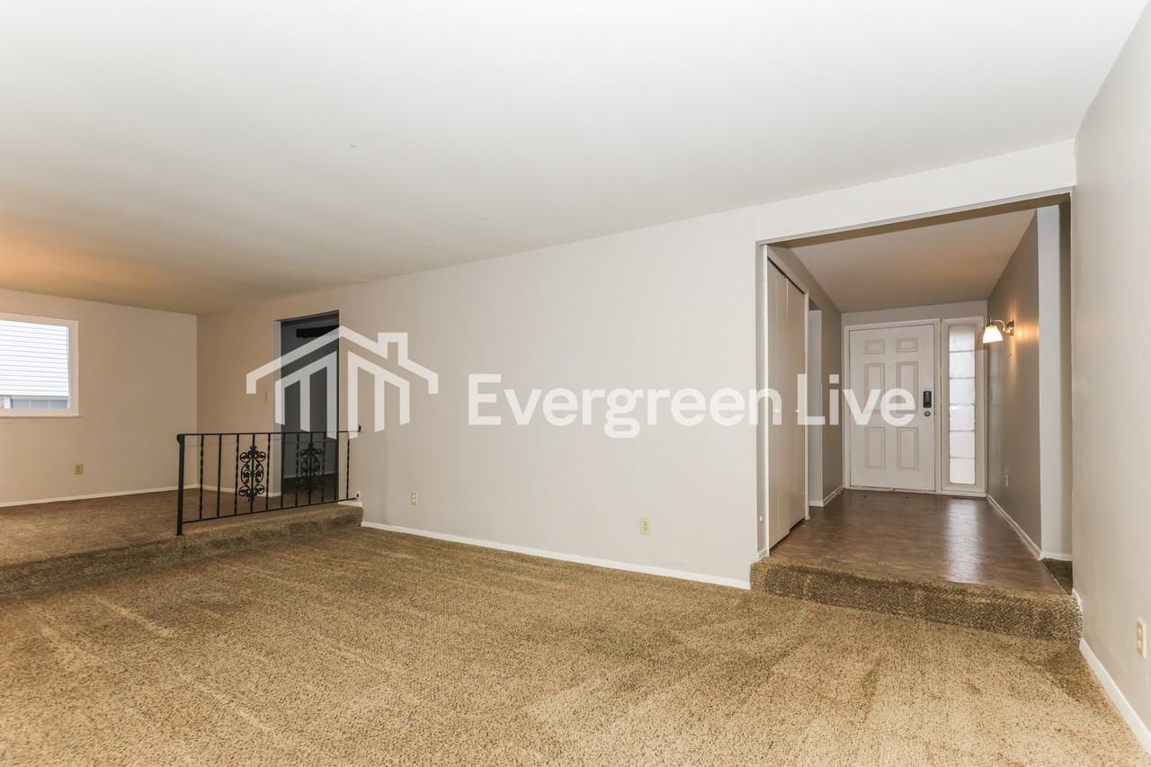 6536 Millhoff Dr - Photo 6 of 15