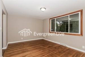 10941 Corona Rd - Photo 5 of 15