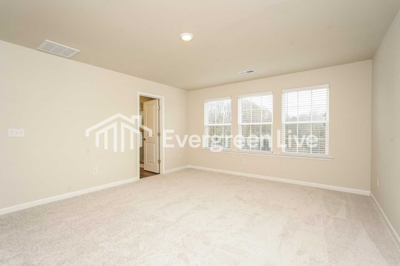 5579 Hydrangea St - Photo 7 of 15