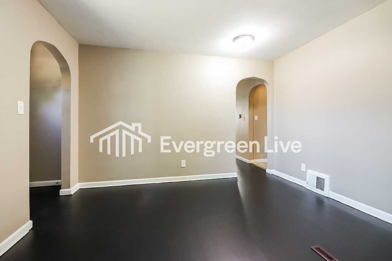 1115 W 24th St S - Photo 3 of 15