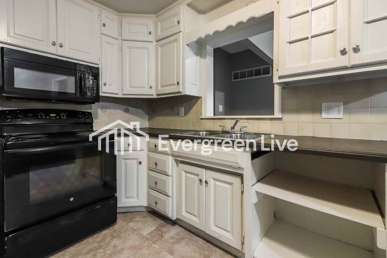 1115 W 24th St S - Photo 6 of 15