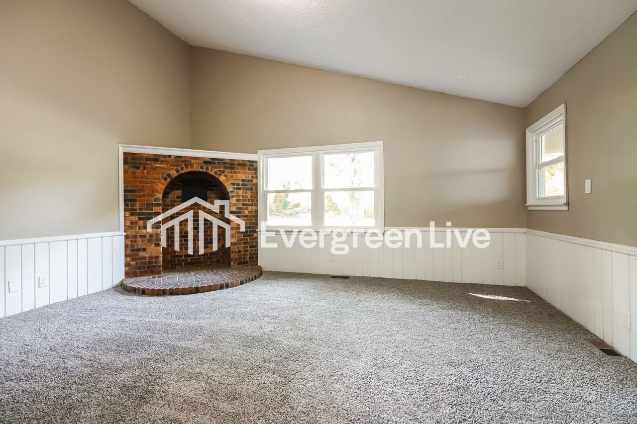 1115 W 24th St S - Photo 7 of 15