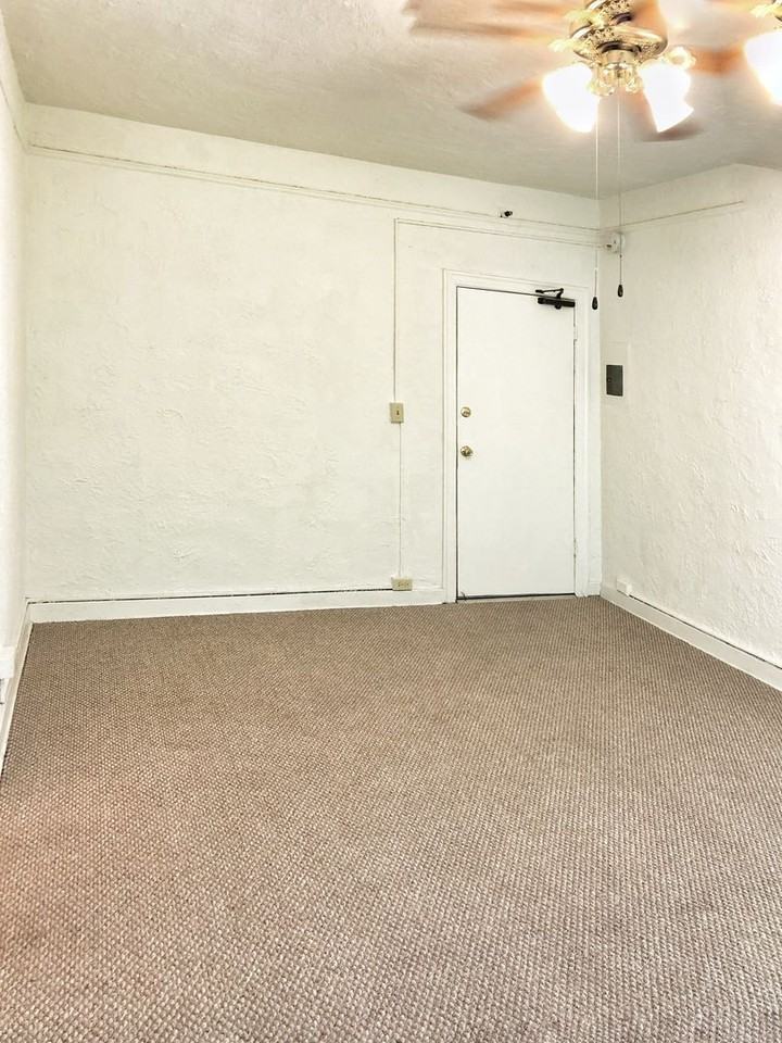 223-1724 N EDGEMONT ST - Photo 3 of 17