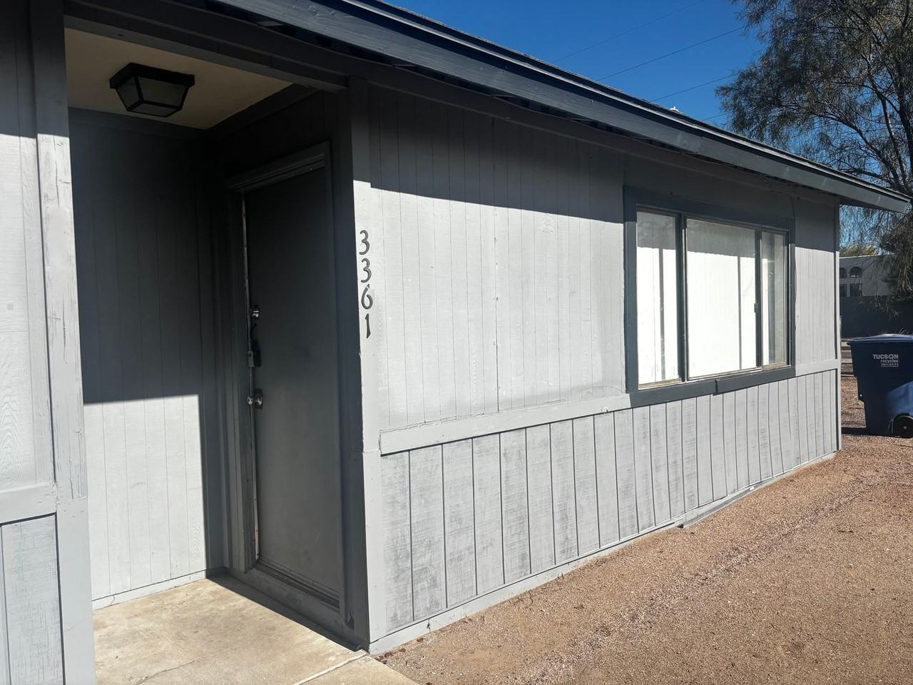 202 N Alvernon Way - Photo 2 of 13