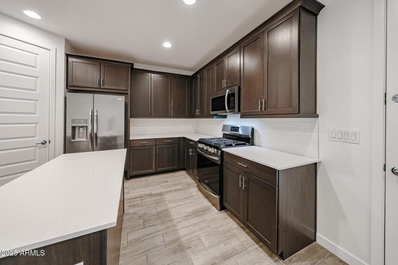 12526 W Morten Ave - Photo 2 of 27