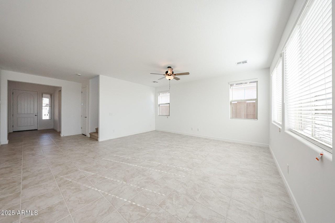 14759 W Cottontail Ln - Photo 6 of 20