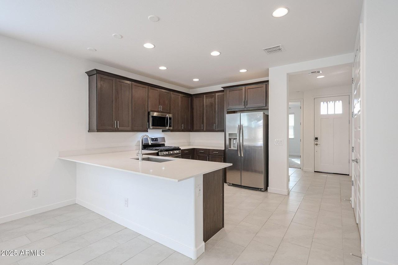 2068 W Sierra Sunset Trl - Photo 2 of 20