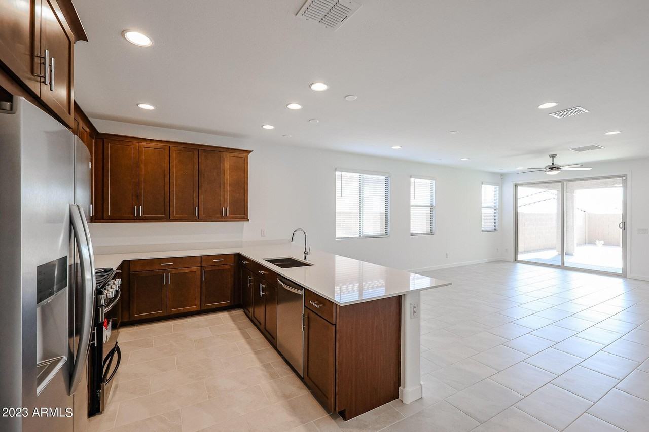 2071 W Sierra Sunset Trl - Photo 3 of 41