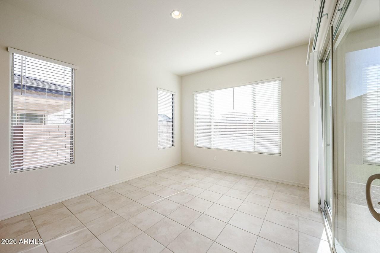 24885 N 170th Dr - Photo 6 of 23