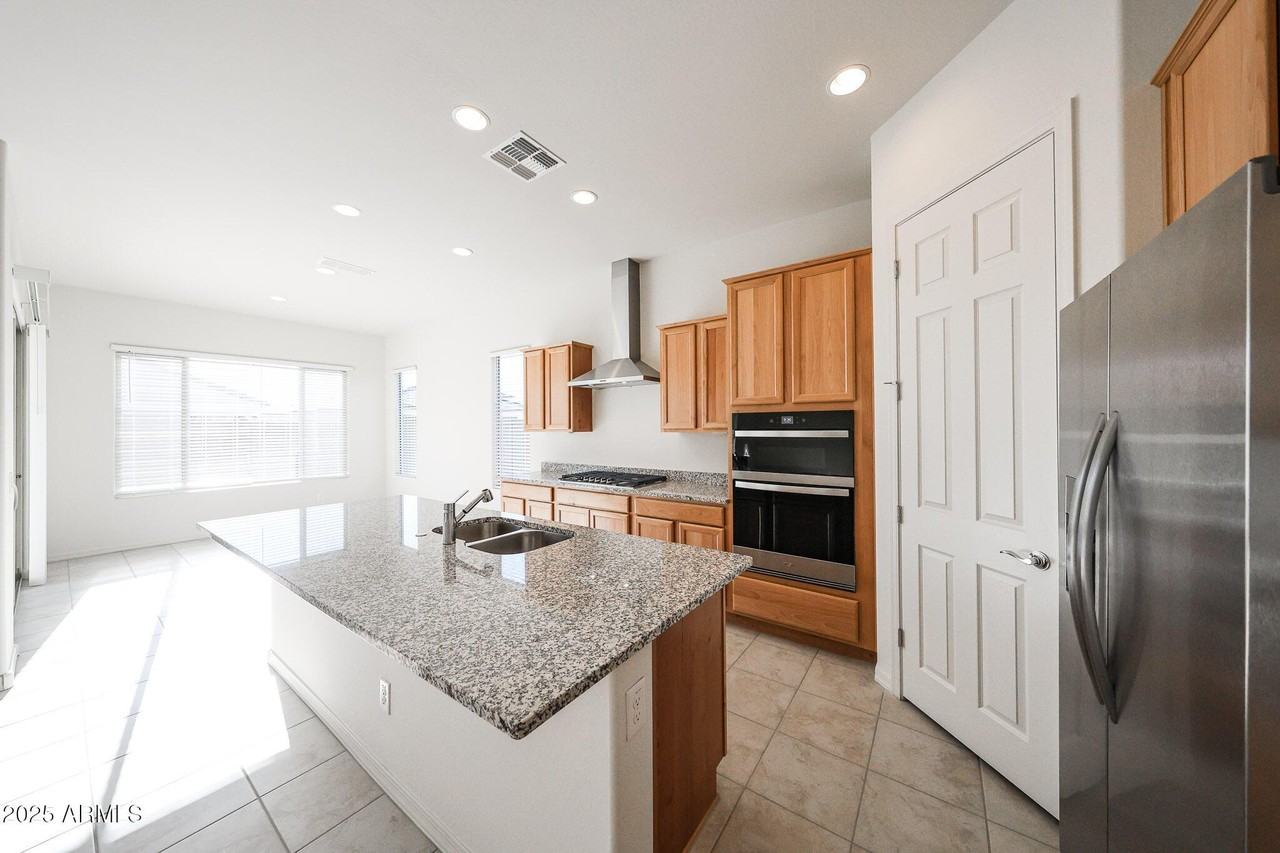 24955 N 170th Dr - Photo 3 of 20