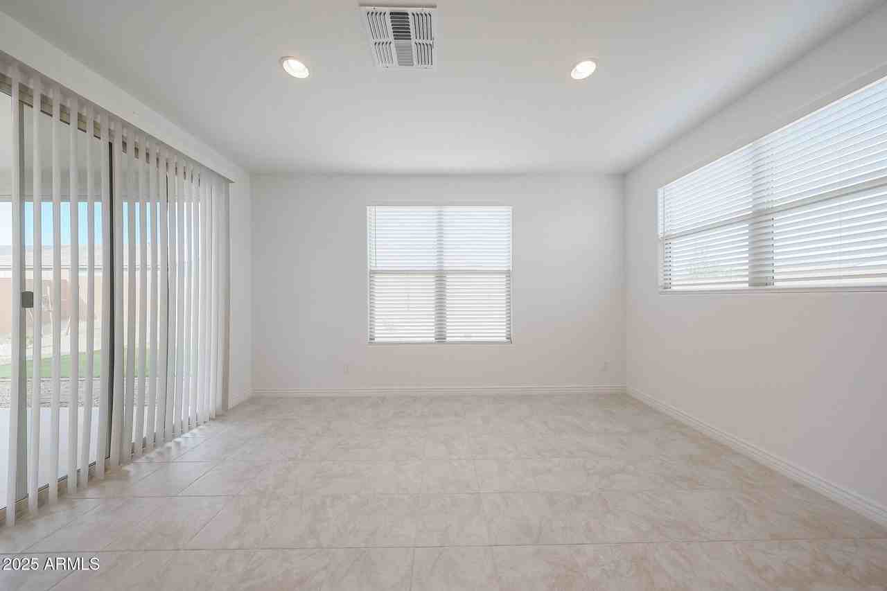 25110 N 170th Ln - Photo 5 of 20