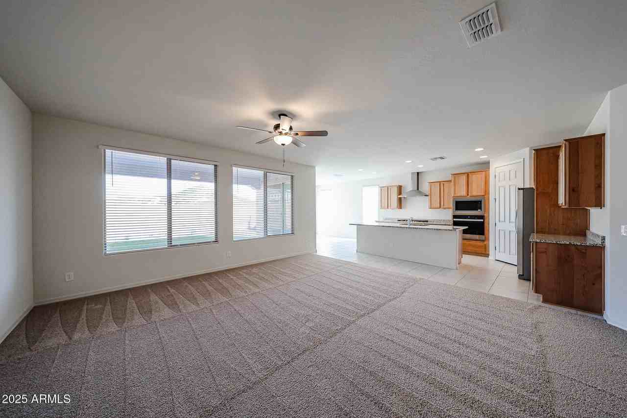 27633 N 71st Ave - Photo 7 of 23