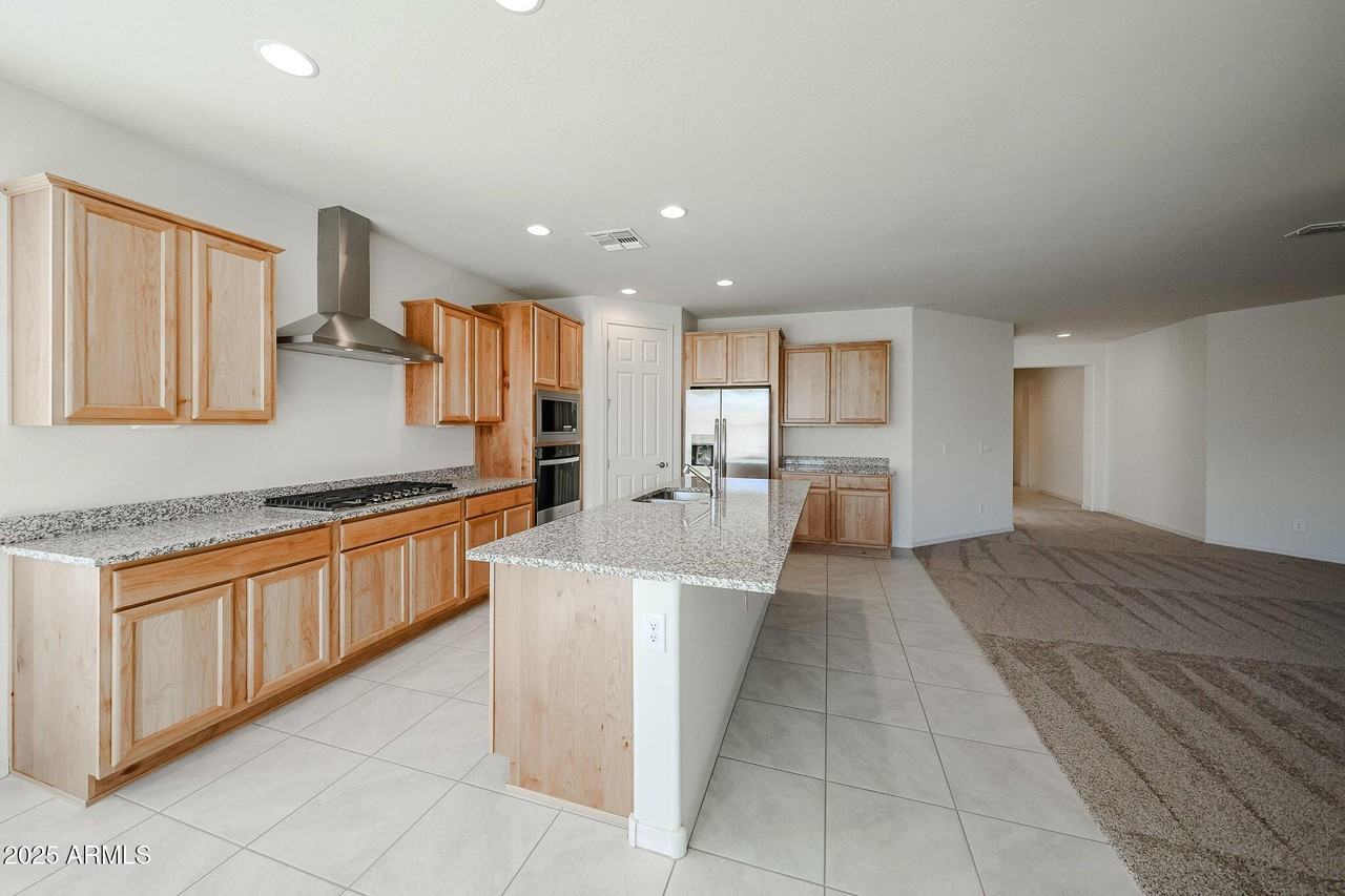 27657 N 71st Ave - Photo 5 of 22