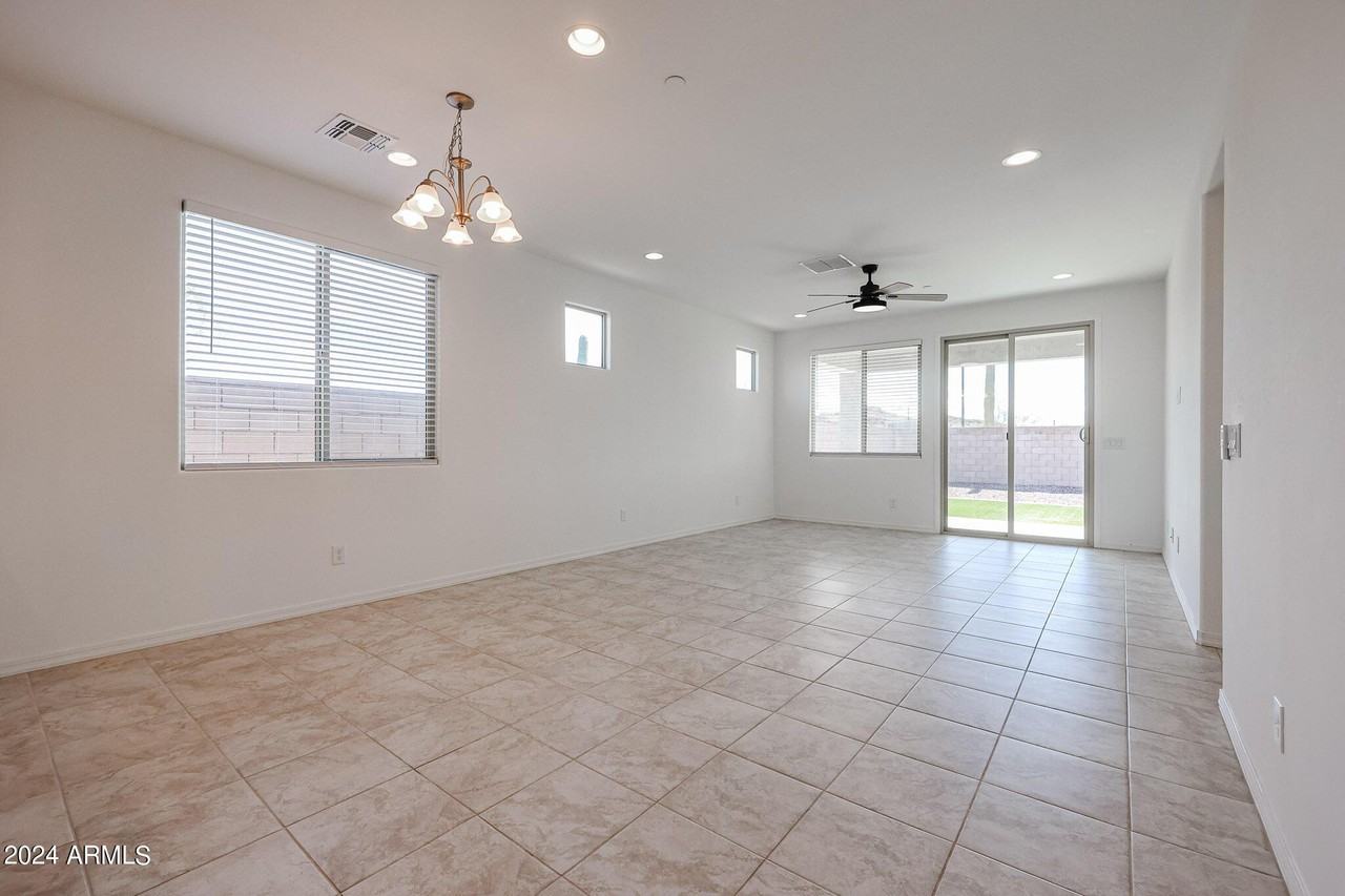 28440 N 132nd Dr - Photo 7 of 25