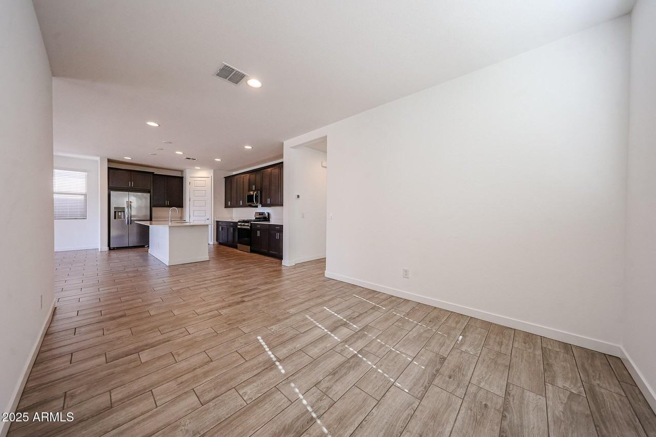 32522 N 20th Gln - Photo 7 of 22