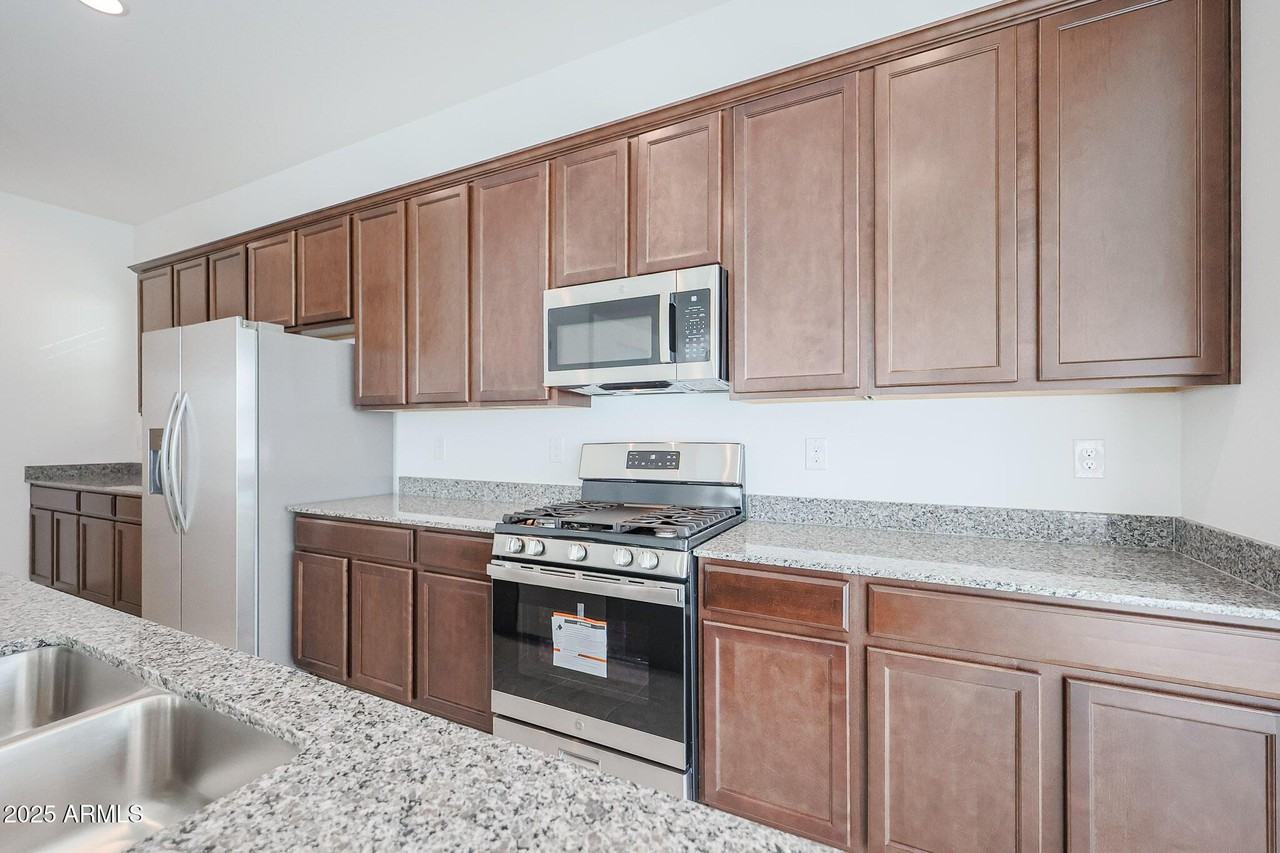 7711 W Nosean Rd - Photo 3 of 23