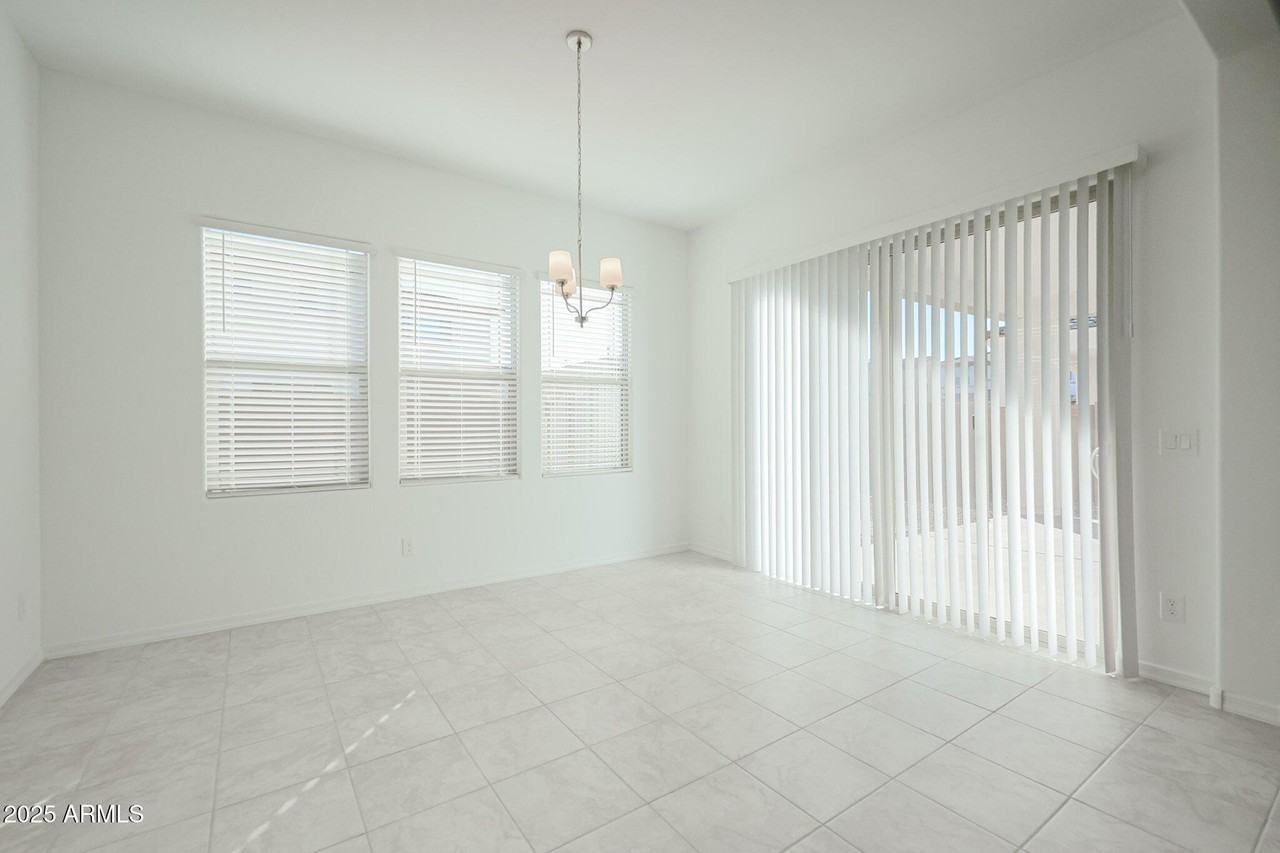 7711 W Nosean Rd - Photo 6 of 23