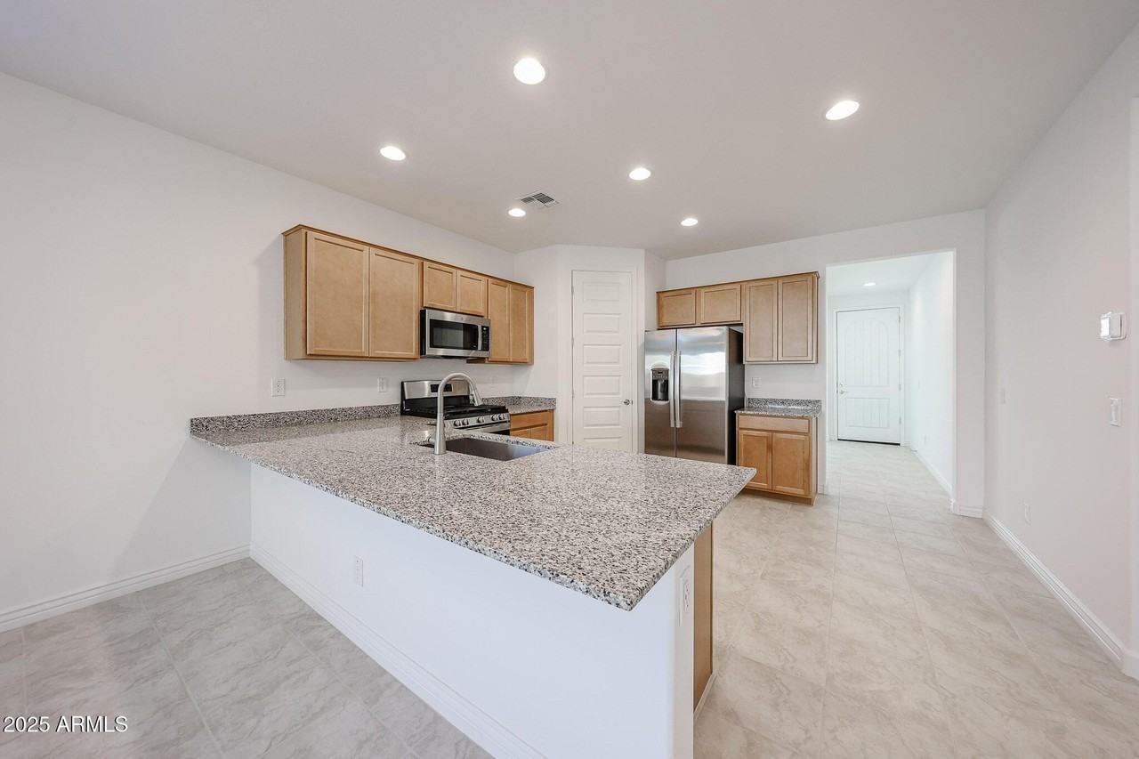 8730 W Pasadena Ave - Photo 4 of 20