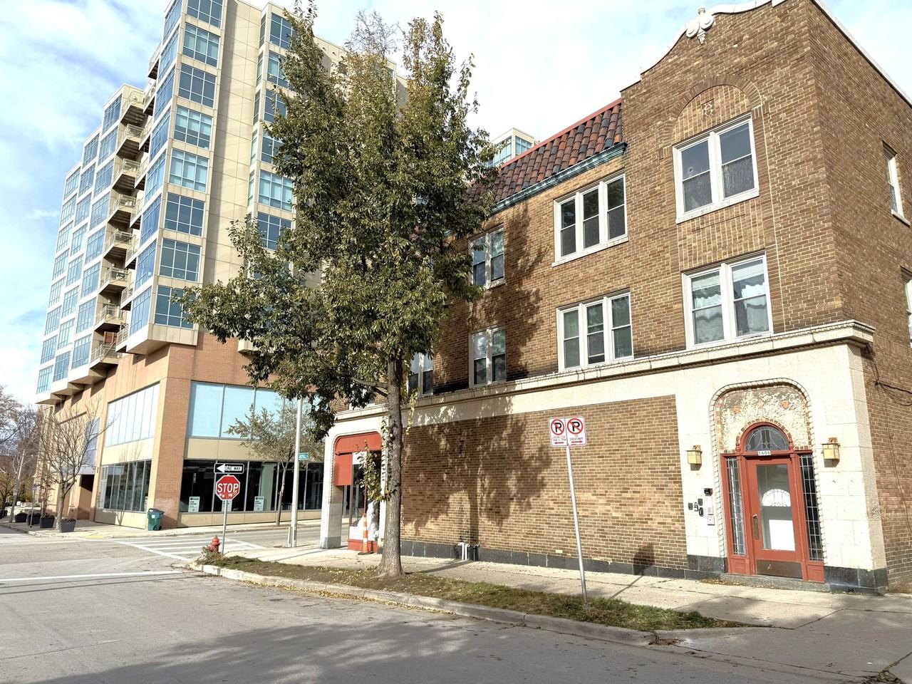 1800 N Farwell Apartments - Photo 2 of 7