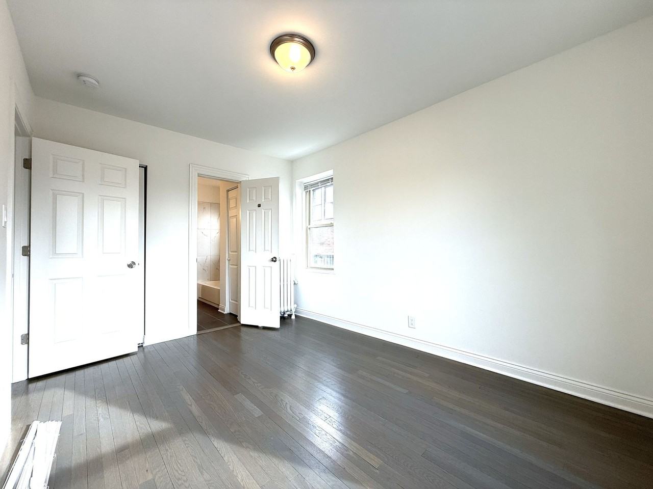 1800 N Farwell Apartments - Photo 6 of 7