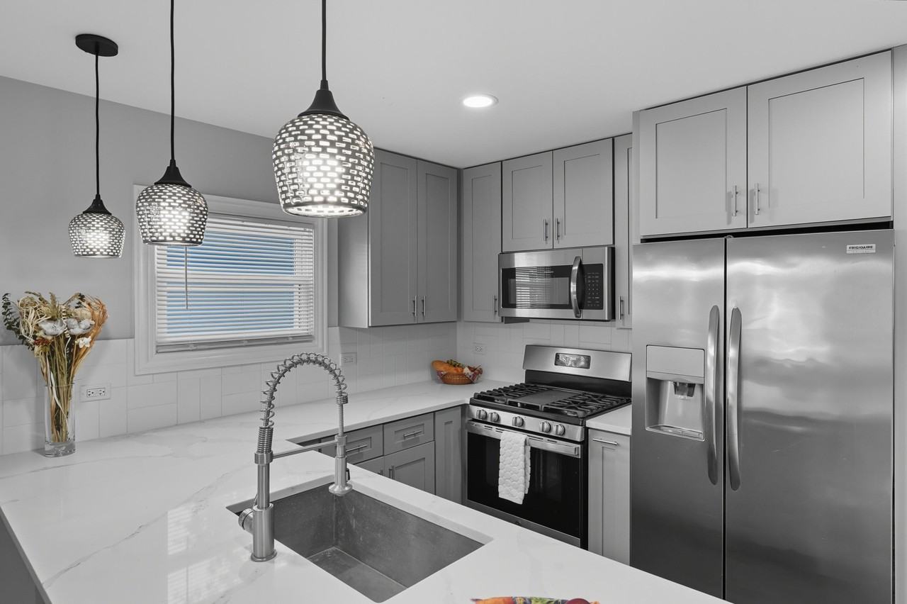 6833 Baring Ave - Photo 7 of 24