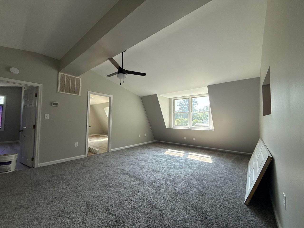 12102 Belair Rd - Photo 5 of 11