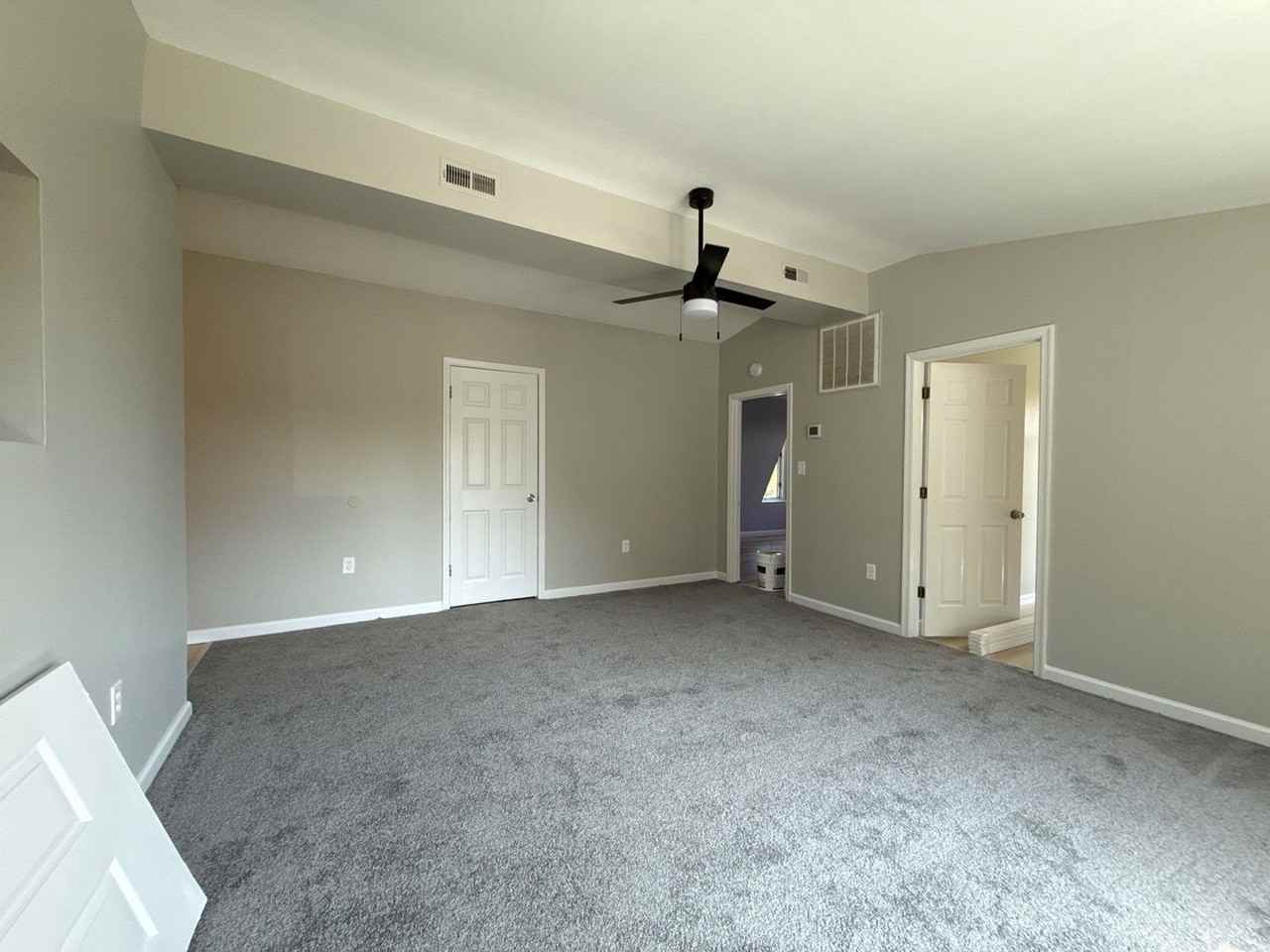 12102 Belair Rd - Photo 6 of 11