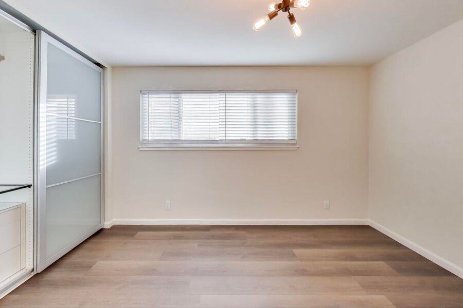 1701 Shoreline Drive - Photo 5 of 25