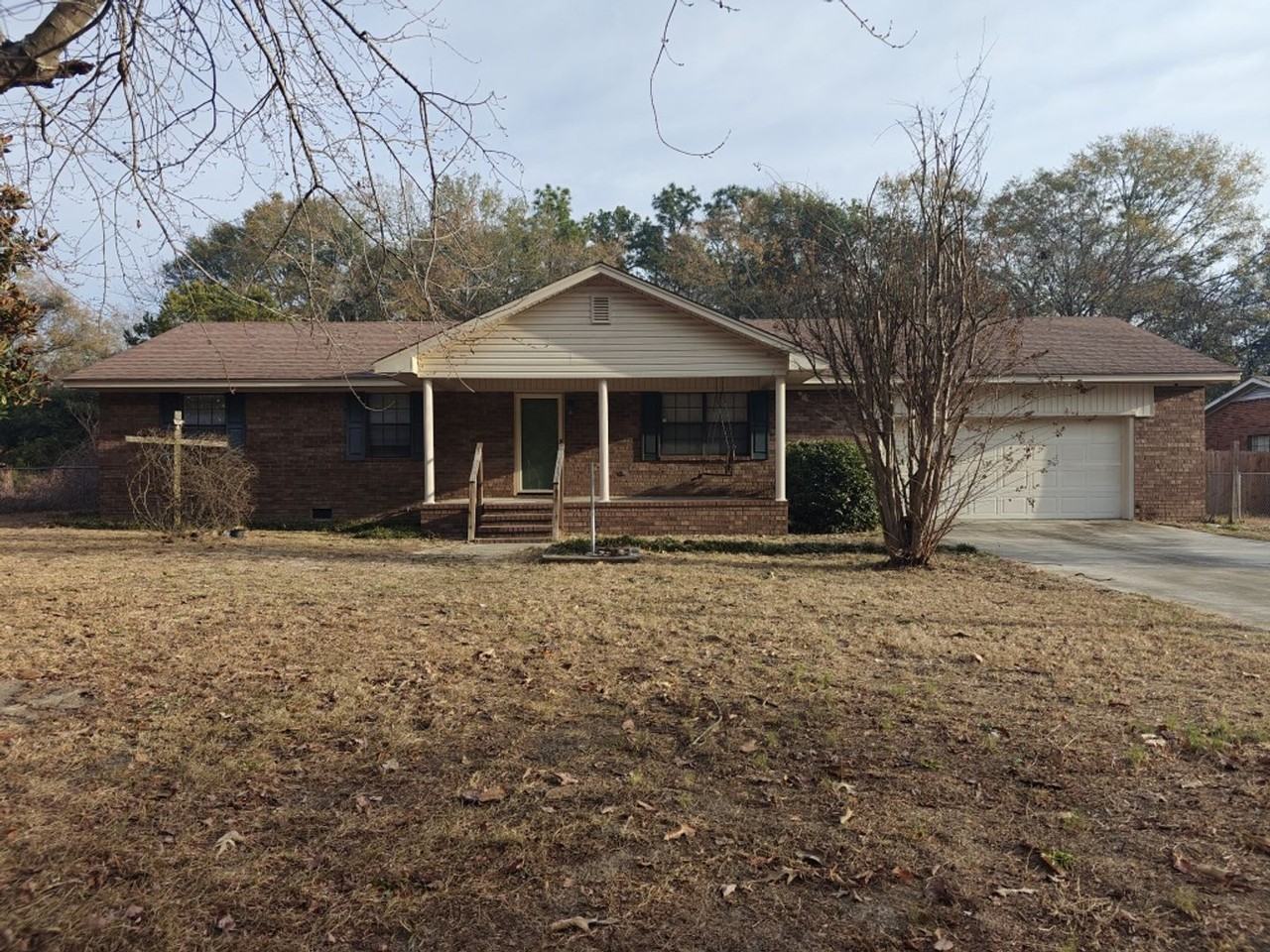 3718 Byrd Rd - Photo 2 of 32